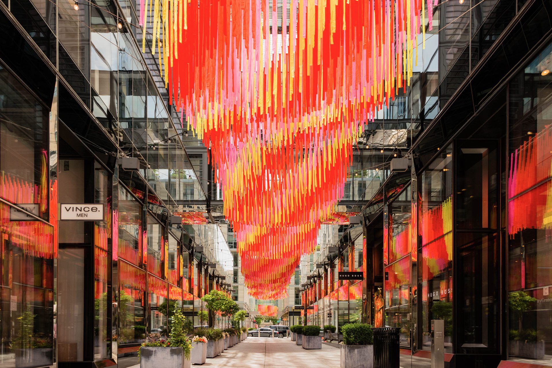 CITYCENTERDC BRINGS WAVES OF COLOR TO THE DISTRICT WITH SUMMER STREAM