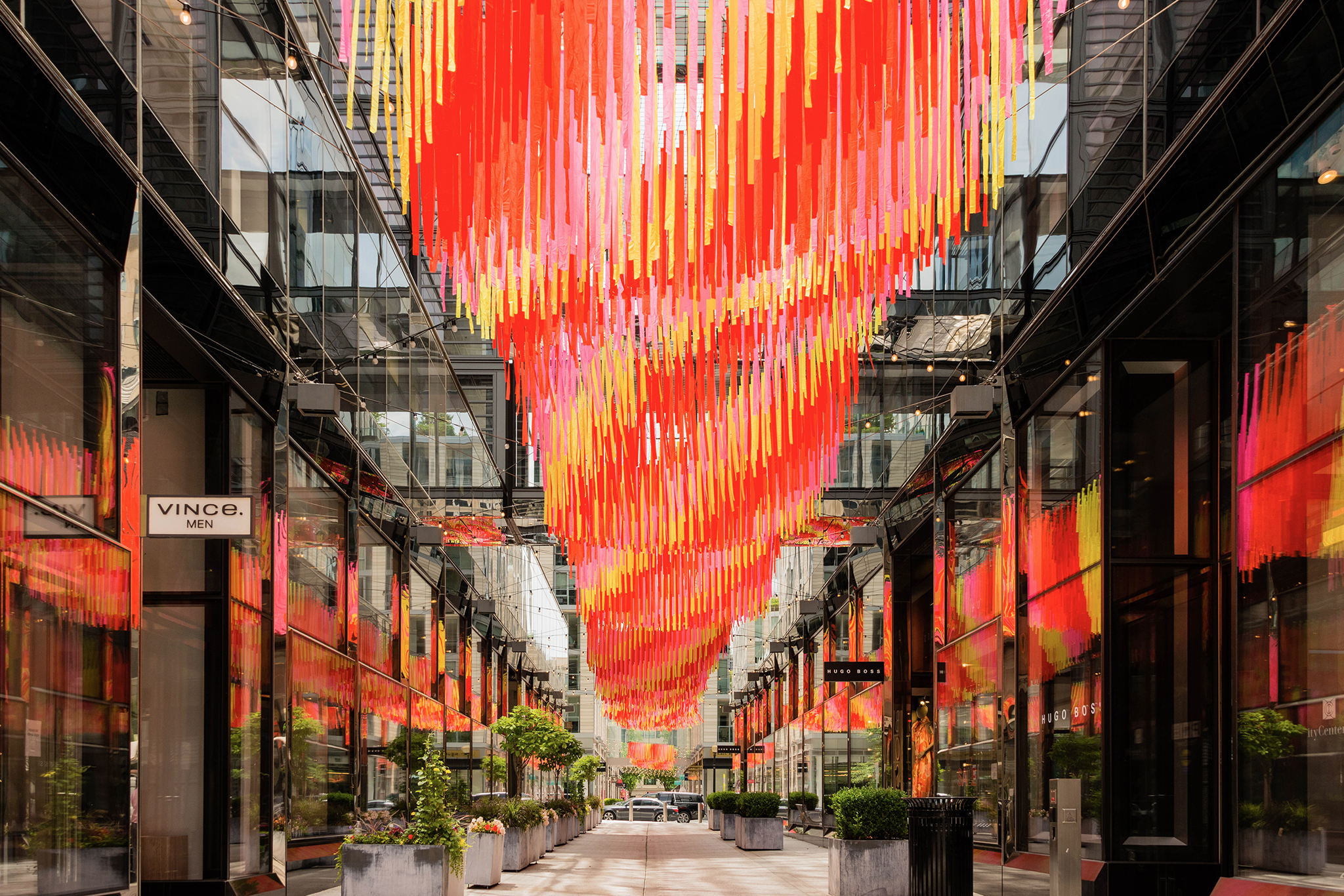 CITYCENTERDC BRINGS WAVES OF COLOR TO THE DISTRICT WITH SUMMER STREAM